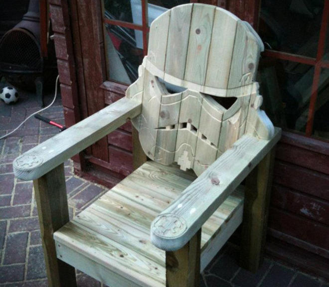 Stormtrooper-Lawn-Chair-L