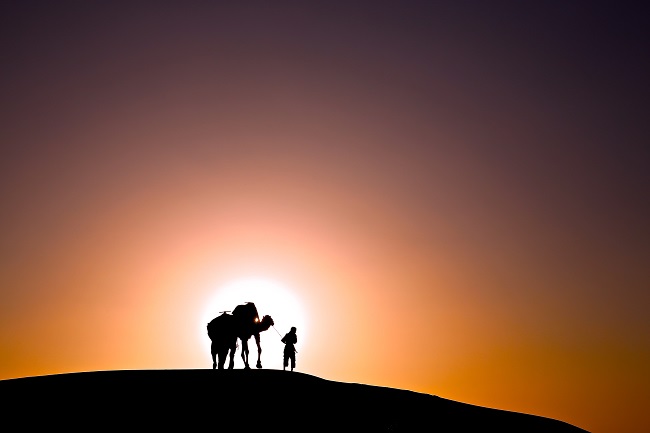 Trek-dans-le-desert-du-Sahara-au-Maroc
