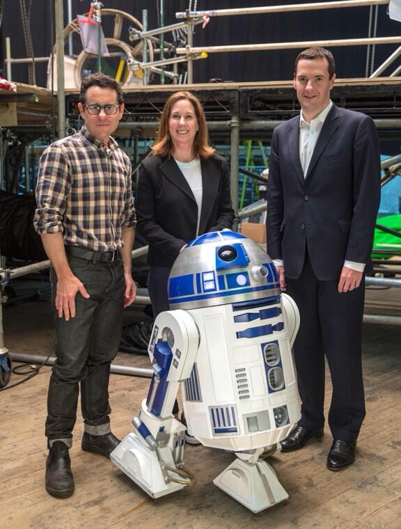 Nouvelle image de R2-D2 : Star Wars, épisode VII…