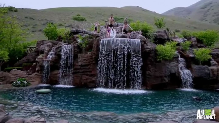 Une piscine à 2 millions de dollars !!