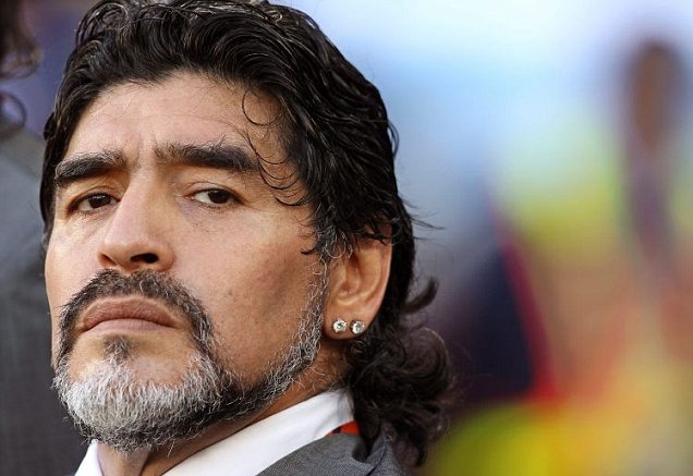 Maradona filmé en train de frapper sa compagne