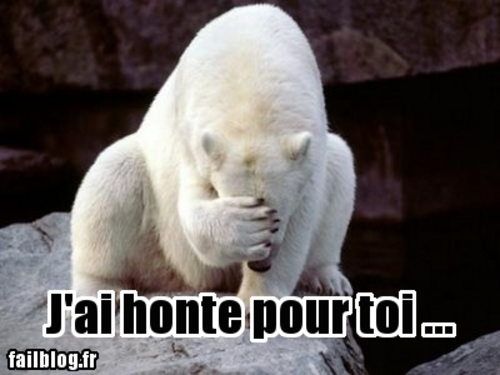Un papa chante avec son bébé dans la baignoire…