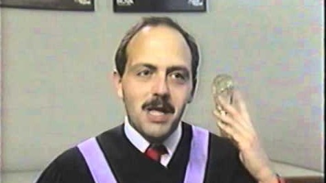Record : Un homme chante Bad en 20s