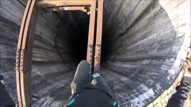 Jouer l’équilibriste sur une cheminée