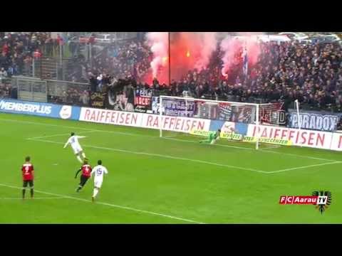 Superbe sauvetage collectif pendant un penalty