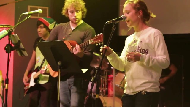 Violent Rage quit dans une église pendant un concert