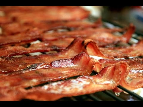 Champion du monde du plus gros mangeur de bacon !!