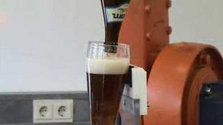 L’invention du siècle, un robot à bière