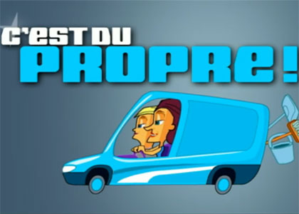 Une portugaise qui lave sa voiture au nettoyeur haute pression