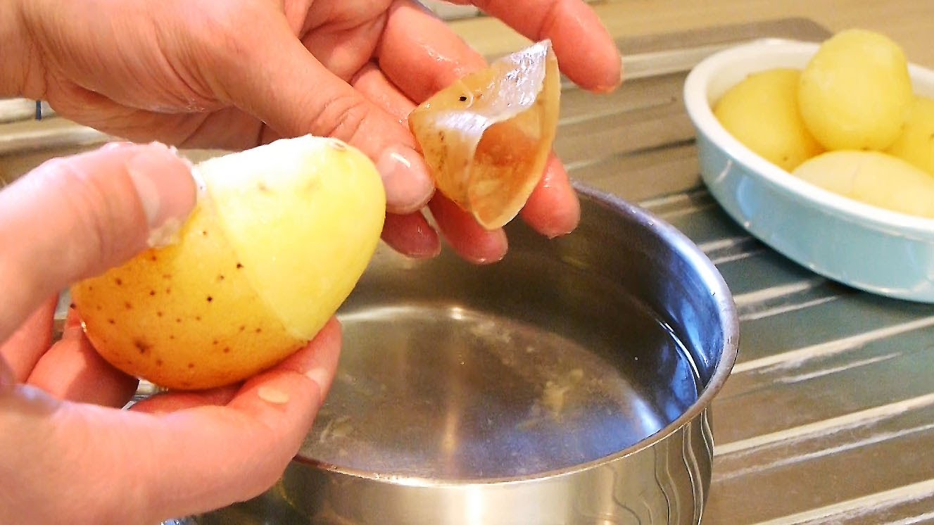 L’astuce du jour, comment éplucher une pomme de terre comme un chef…