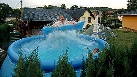 Piscine à vagues made in maison