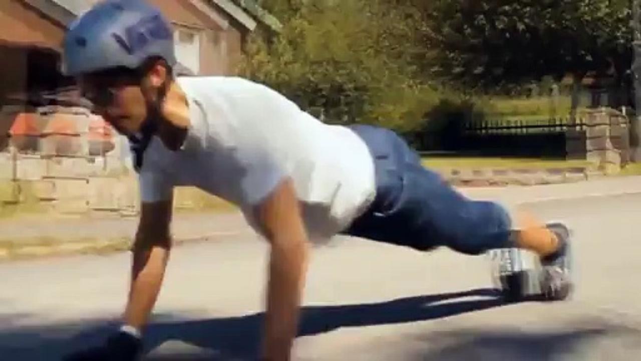 Un rider évite une chute en Skateboard avec beaucoup de classe…