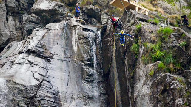 Record du monde : un plongeon de 59m de hauteur