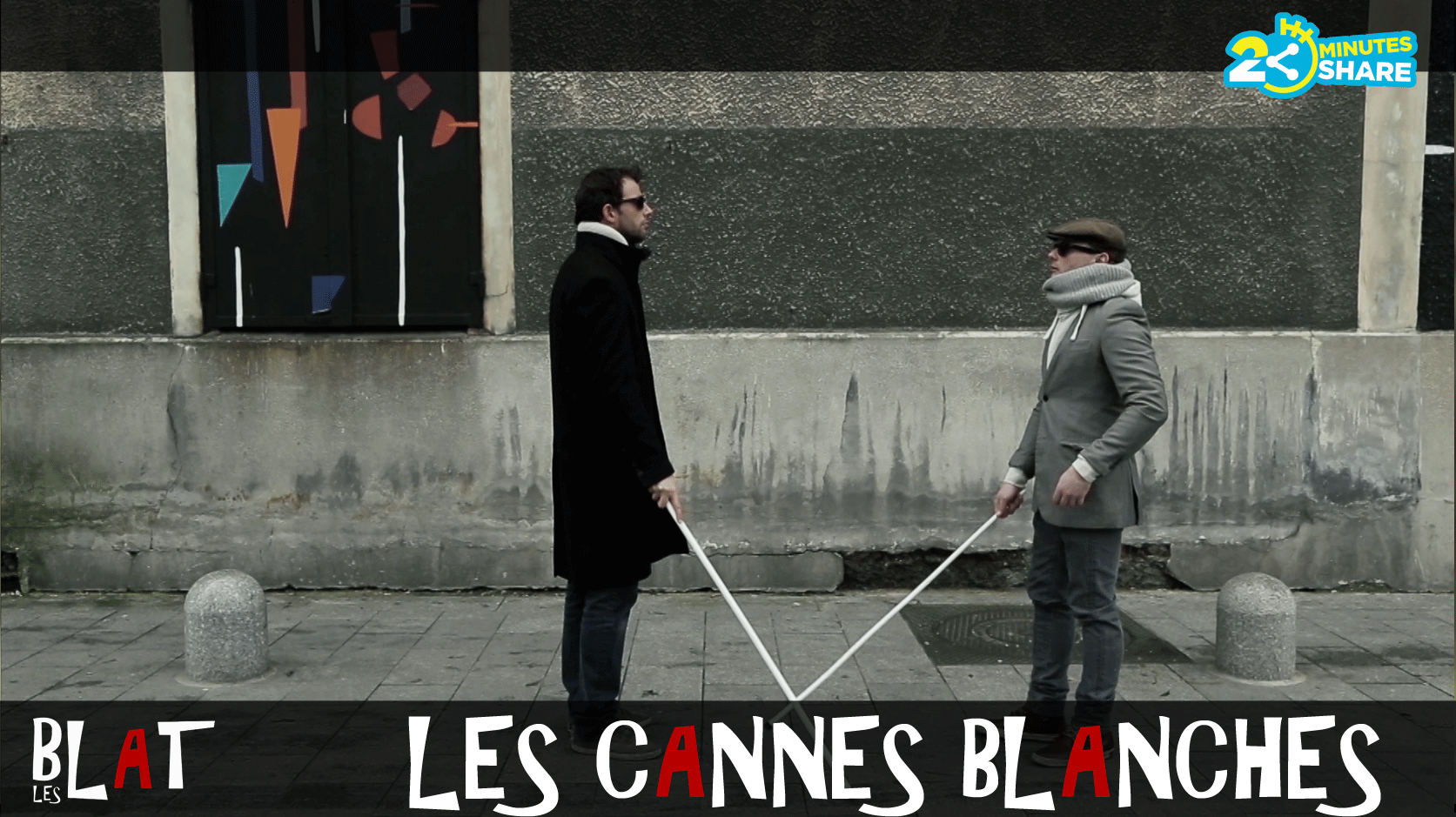 Deux aveugles se battent dans la rue !