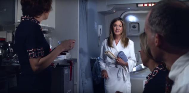 Jennifer Aniston rêve de prendre une bonne douche !!