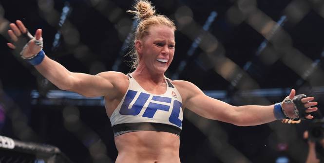Ronda Rousey, le KO par Holly Holm en mode Street Fighter