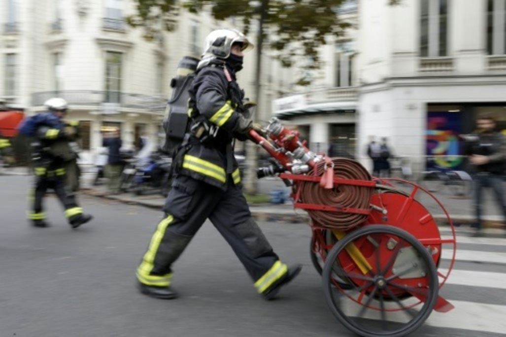 Un bébé sauvé des flammes par des jeunes fait le buzz sur le web !!