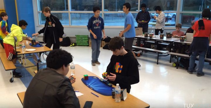 Vidéo : Nouveau record du monde de Rubik&rsquo;s Cube en 4,90 secondes