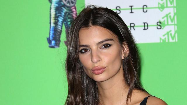 Buzz : Emily Ratajkowski pose en lingerie sur Instagram