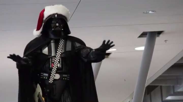 Dark Vador déteste Noël, parce que c’est un vrai méchant!!