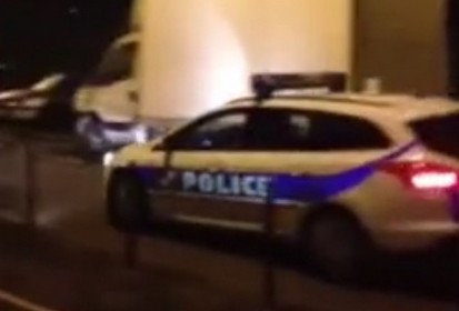 La police diffuse La Marseillaise dans une cité de Bondy