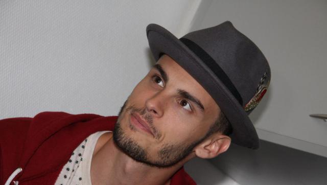 Photo sexy : Baptiste Giabiconi dévoile son postérieur…