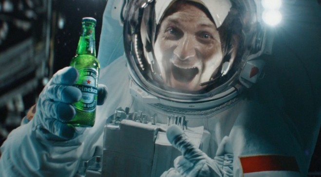 Le secret des aurores boréales selon les bières Heineken