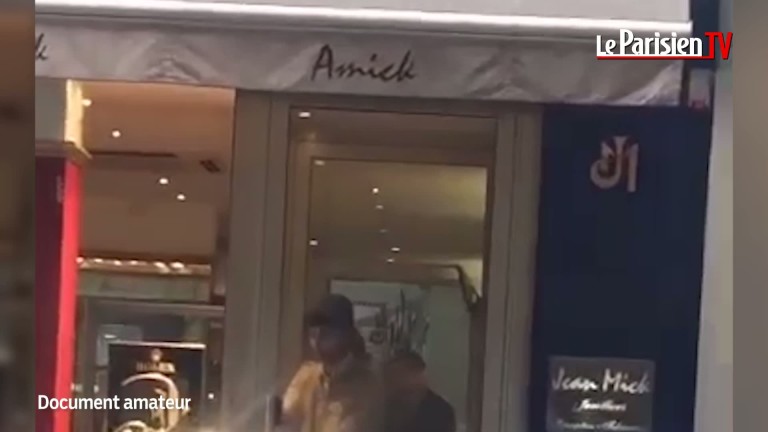 Des braqueurs bloqués dans le sas d’une bijouterie…