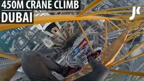 L’ascension d’une grue de 450 mètres à Dubaï
