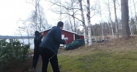 FAIL : Lancer d’œufs sur une voiture…