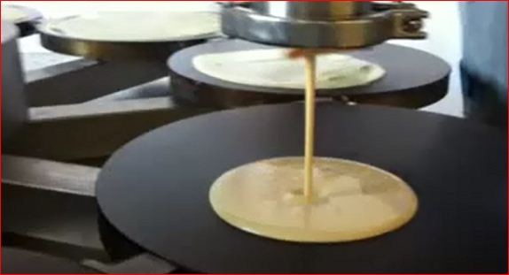 Un machine à crêpes très très curieuse !