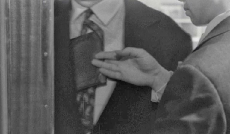 Employé de métro rattrape des pickpockets