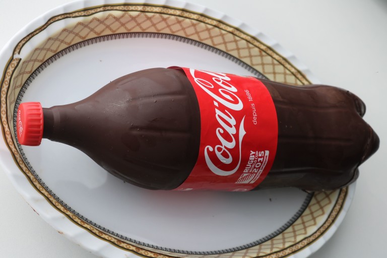 Recette pour faire le Coca-Cola cake !