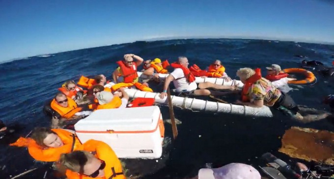 Naufrage d’un bateau de touristes au Costa Rica