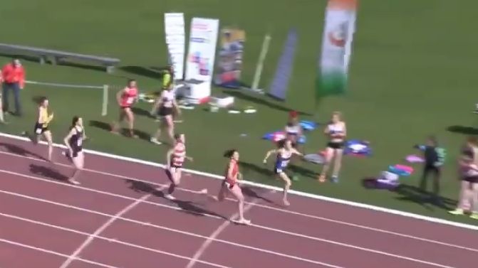 Incroyable, remontée de l’athlète Phil Healy en relais 4 x 400 mètres