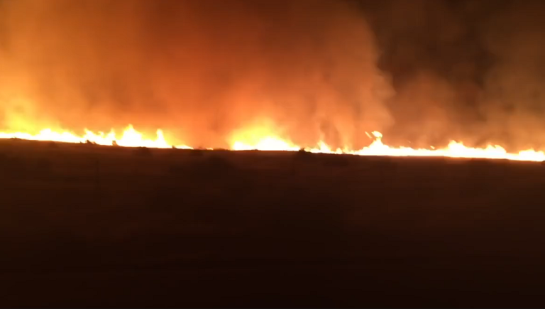 Des journalistes s&rsquo;approchent trop près d&rsquo;un incendie