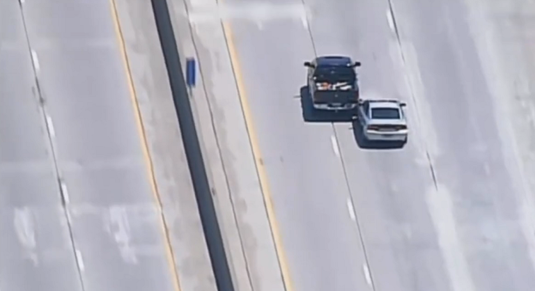 Superbe manœuvre d&rsquo;un policier pour stopper une course-poursuite…