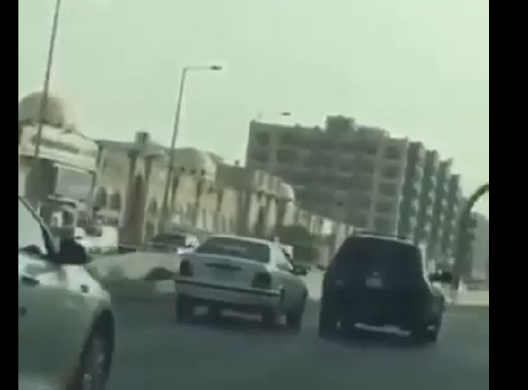 Un automobiliste fait une grosse erreur en faisant lors d&rsquo;un road rage.