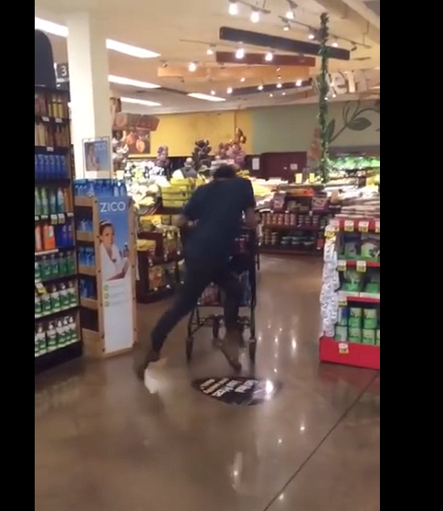 Un homme entend sa chanson favorite au supermarché !