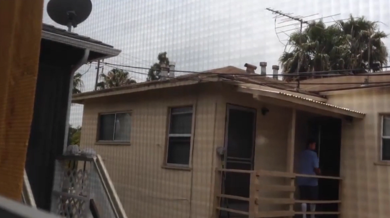 Un locataire qui n&rsquo;a pas payé son loyer se fait retirer son escalier !!