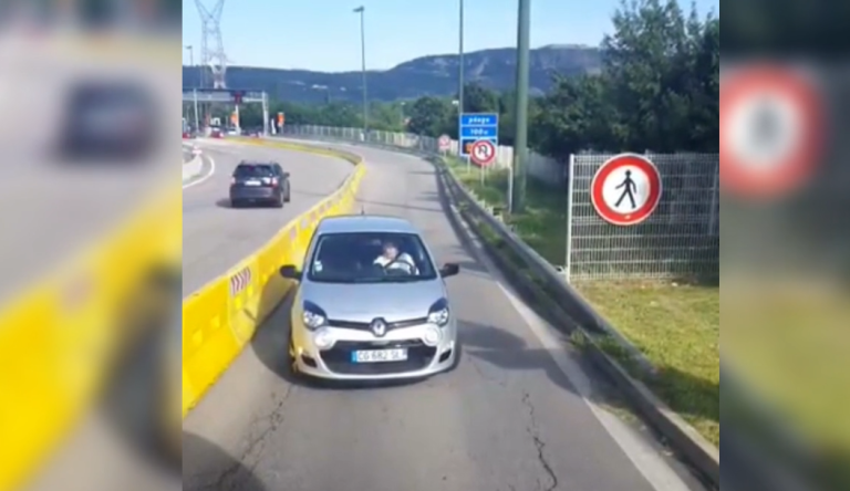 Une grand-mère essaie de prendre une autoroute à contresens
