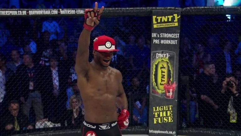 Un combattant MMA joueur de Pokémon Go