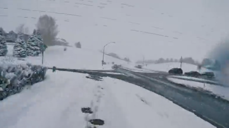 Un homme filme un an de course à pied sur quatre saisons
