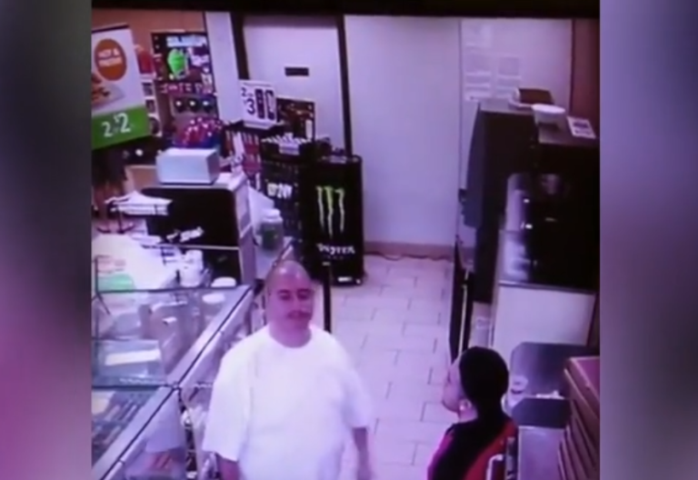 Ce mec n&rsquo;aurait pas dû chercher la merde dans un magasin !