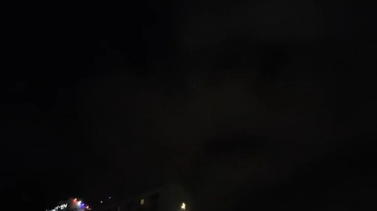 Un homme filme d&rsquo;étranges lumières dans le ciel de la Caroline du sud !