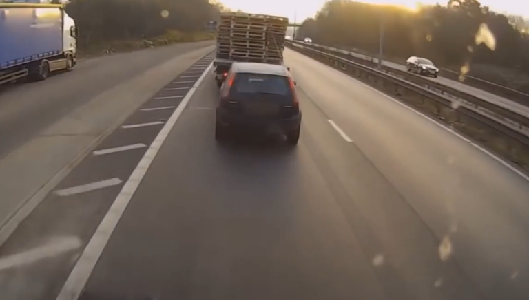 Un chauffeur de camion en excès de vitesse explose une voiture