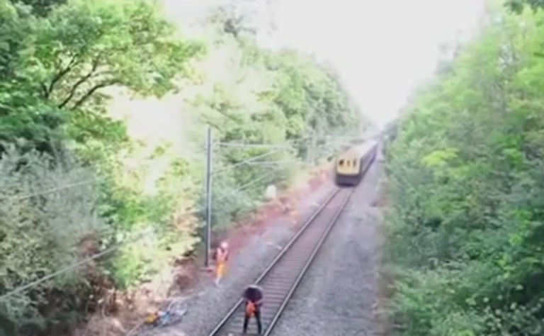 Un employé « héroïque » risque sa vie pour sauver un homme ivre