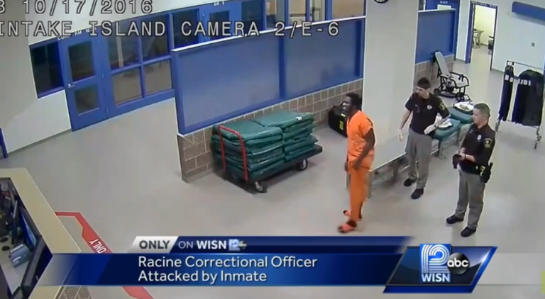 Un prisonnier frappe un nouveau gardien