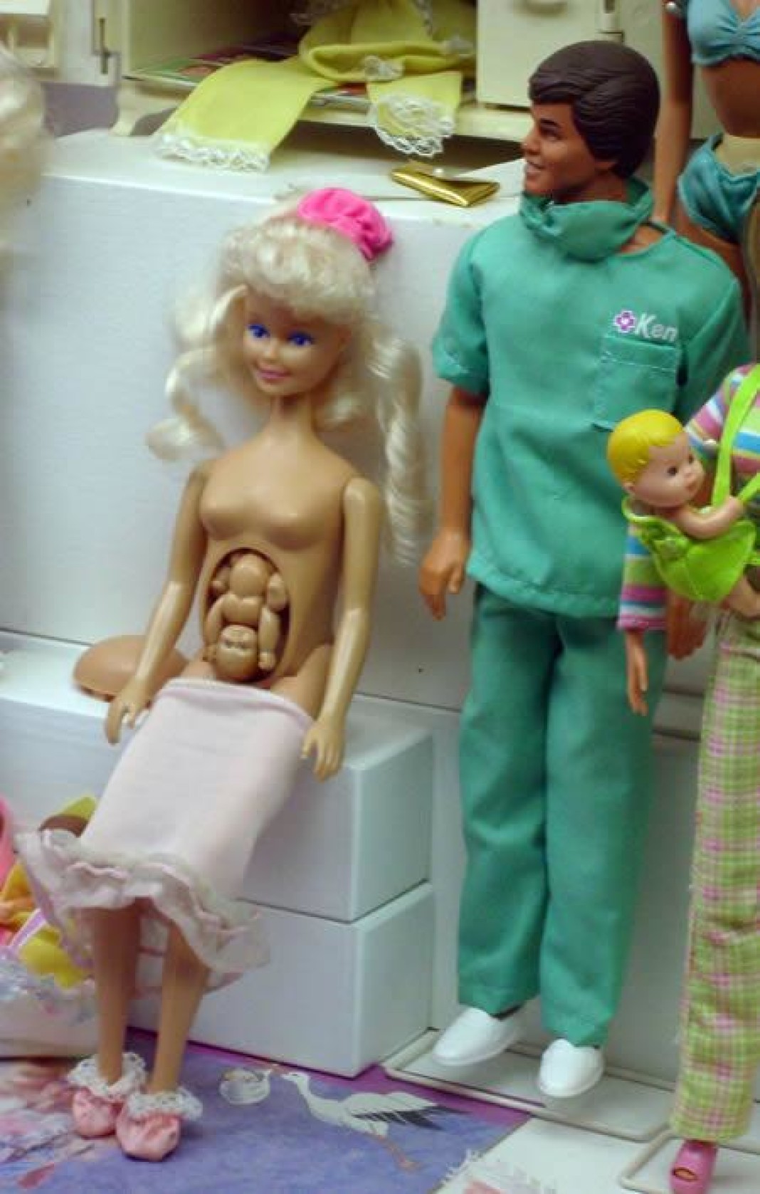 Кукла Мидж беременная рожает