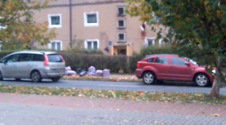 Remorquer une voiture en marche arrière… Mauvaise idée !